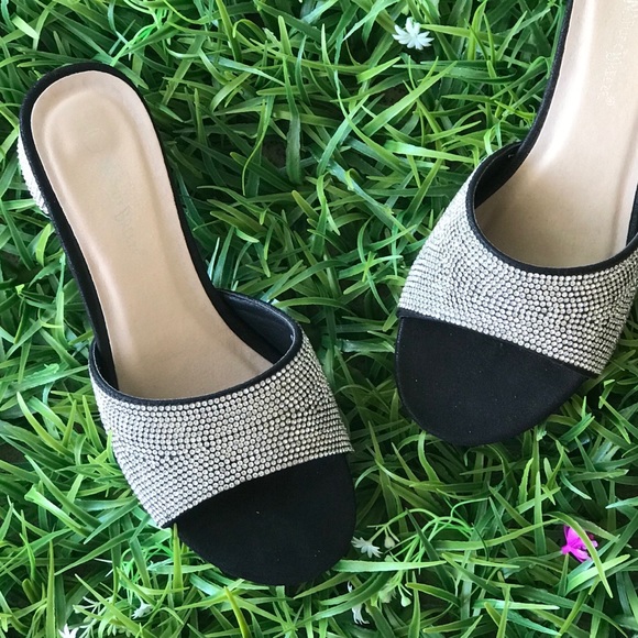 1 Left! NB Rhinestone Black Heel Mule Sandals - Picture 5 of 8